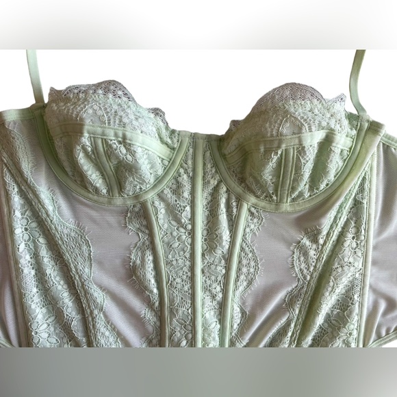 UO- Out from Under Modern Love Corset Top Medium - Picture 4 of 12